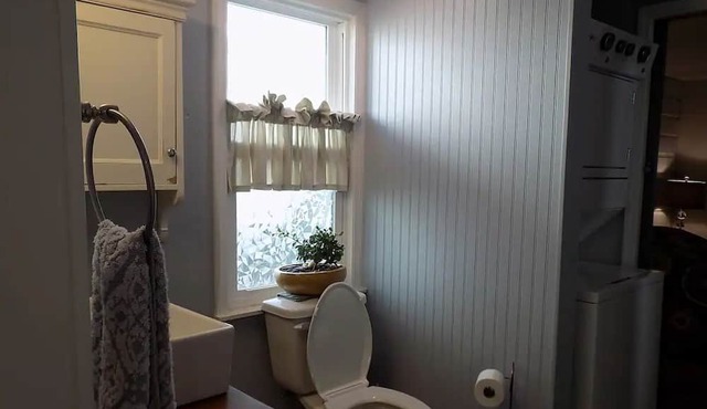 Perfect gateway- Just steps from the beach!