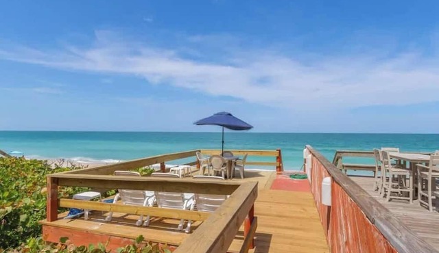 Summer Breeze By The Sea | Oceanfront Retreat