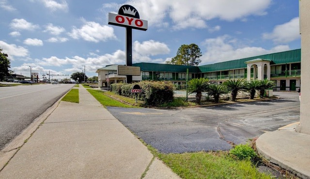 Douglas GA | King Bed