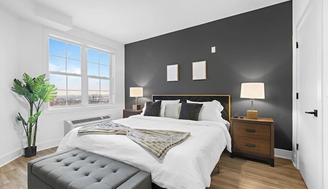 Wonderful ! King 1BR ! Free Parking ! 30 min NYC !