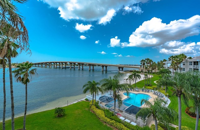 Bahia Vista Petersburg 