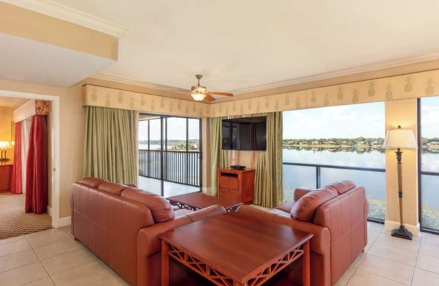 Westgate Lakes Resort 